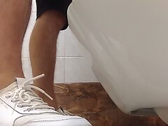 Toilet spy. - video 19