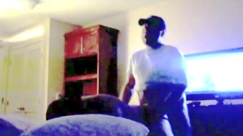Anon str8 bear dumps a load in a motel cumdump in dark