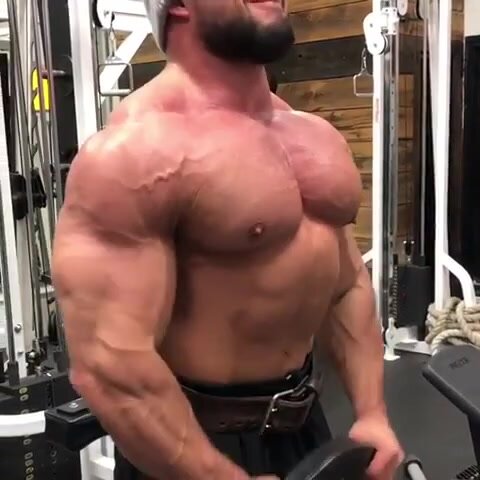 Giant muscles training