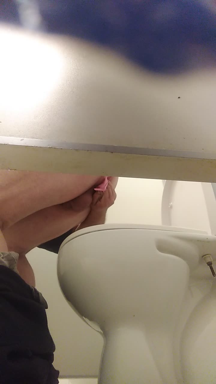 Toilet spy. Wipes ass
