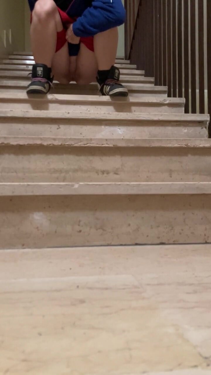 Italian girl floods apartment stairs