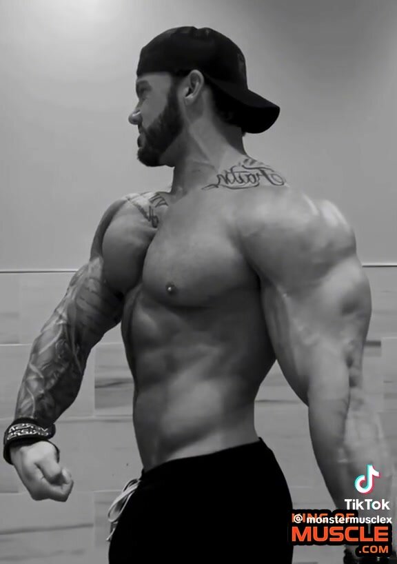 Muscle flexing in black and white