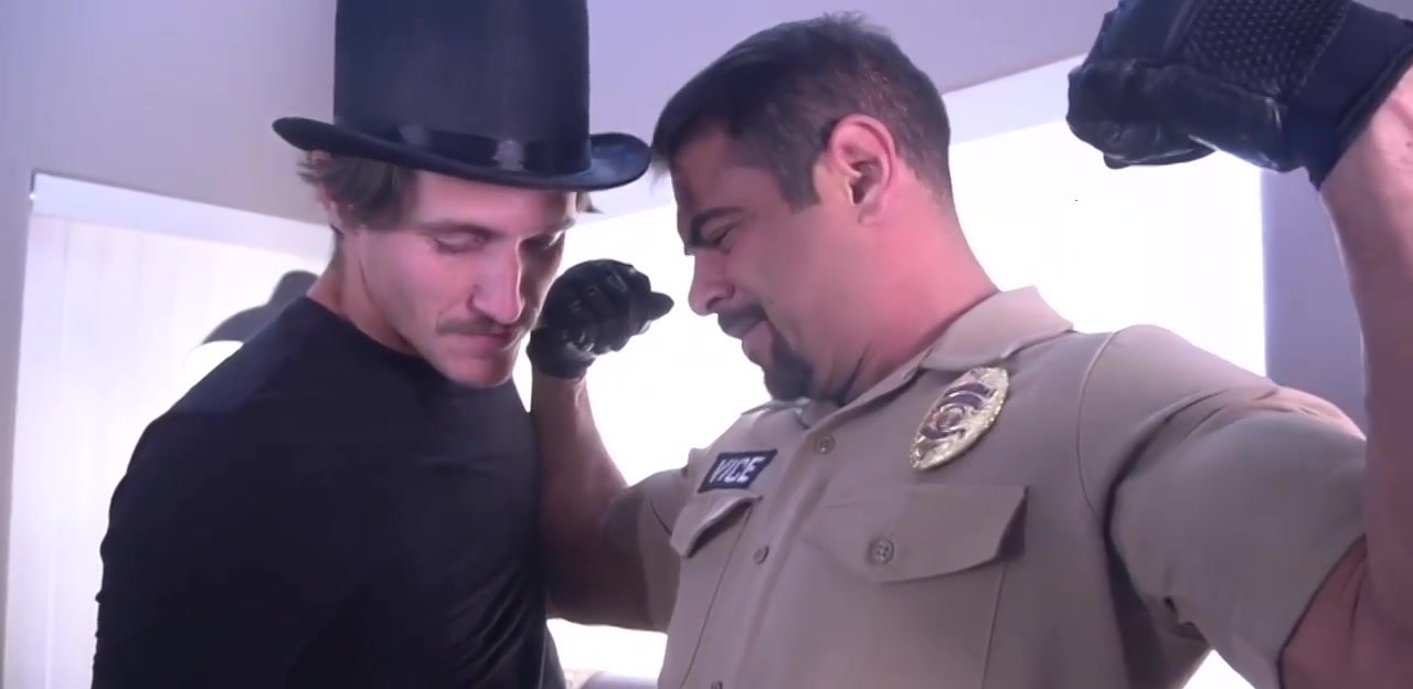 HUNKY POLICE OFFICER DOESN'T BELIEVE IN HYPNOSIS PT.1