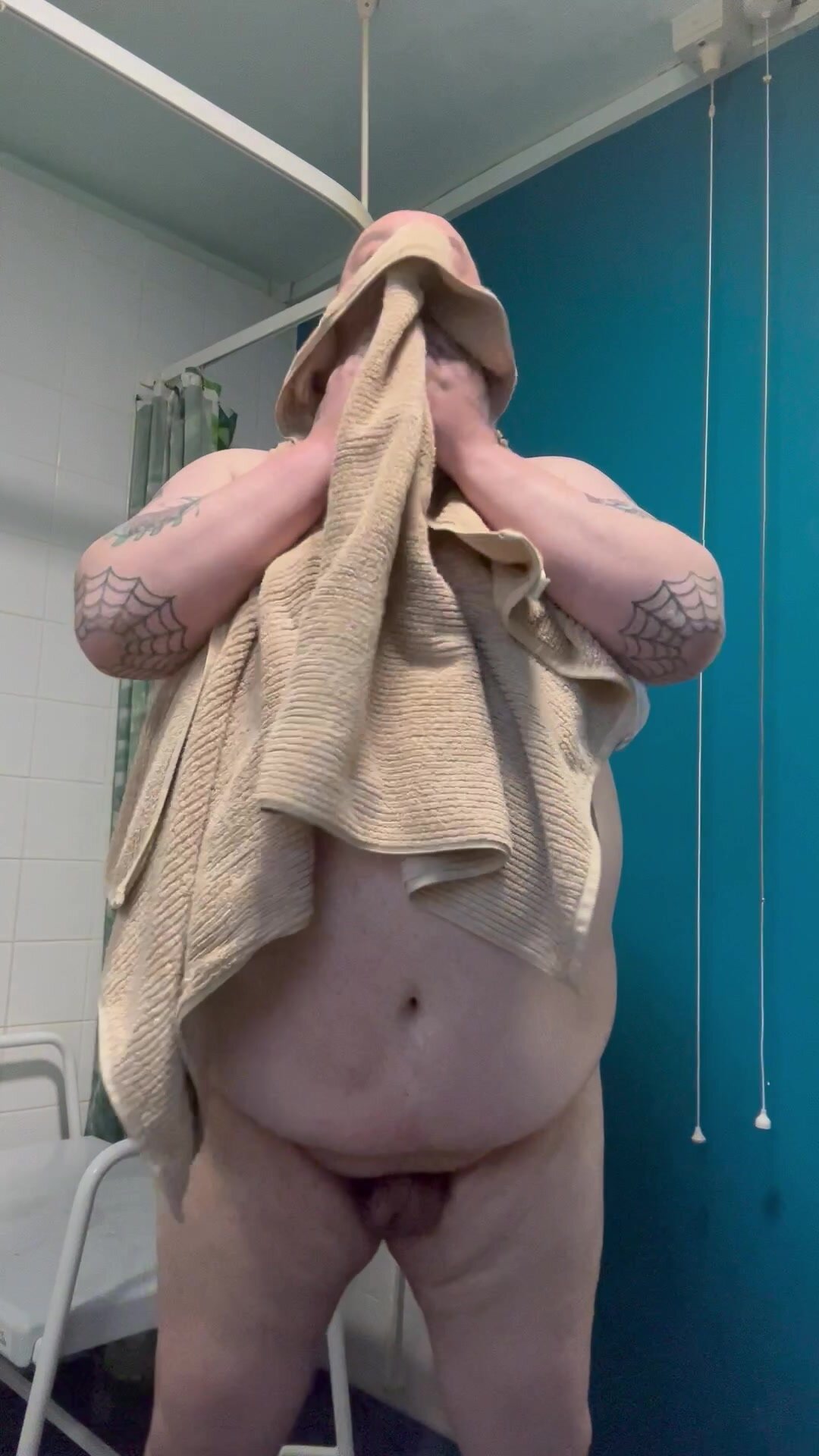 Towel down the pig