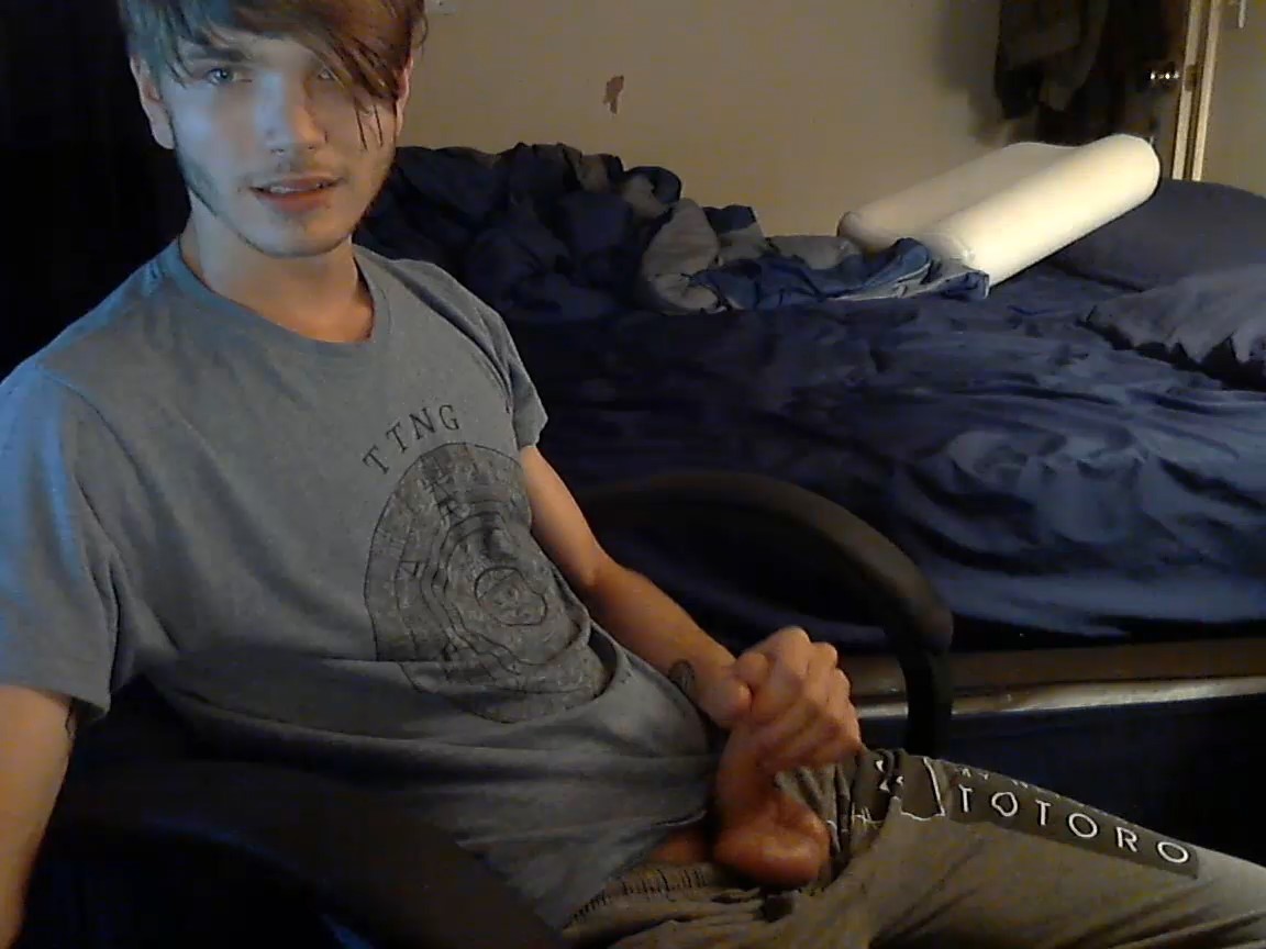 This cutie jerks his load Part A