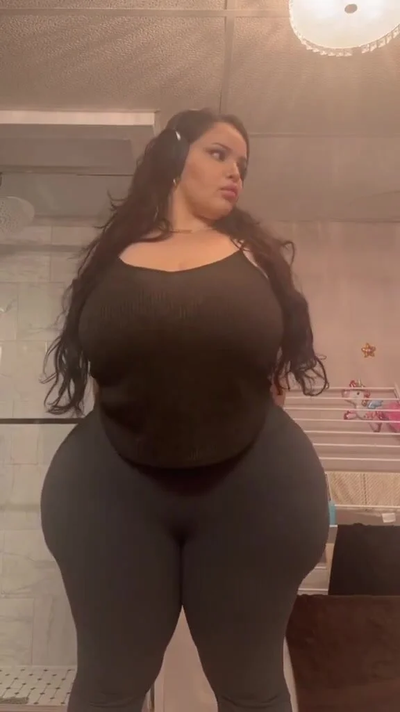 Bbw Large - Thick BBW Huge ass - ThisVid.com