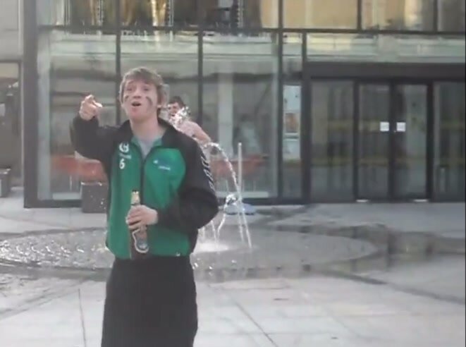 Naked fountain