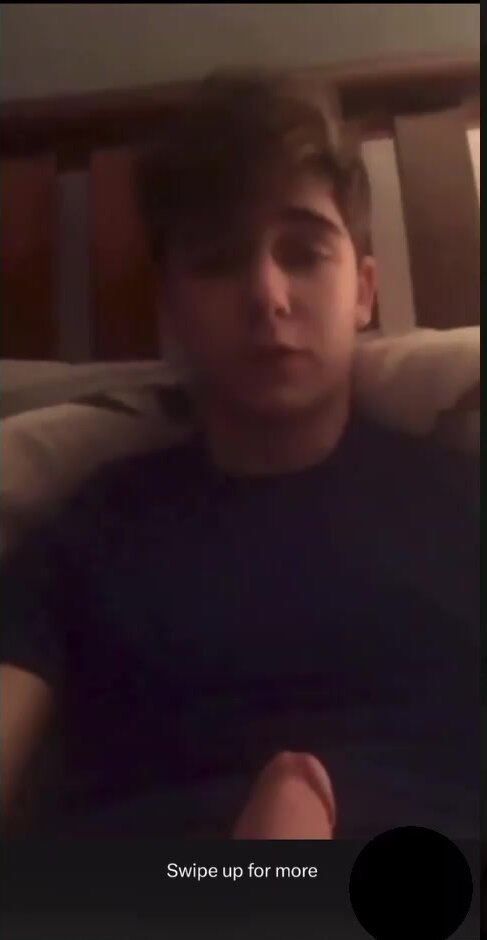 Cute guy talk about his circumcision