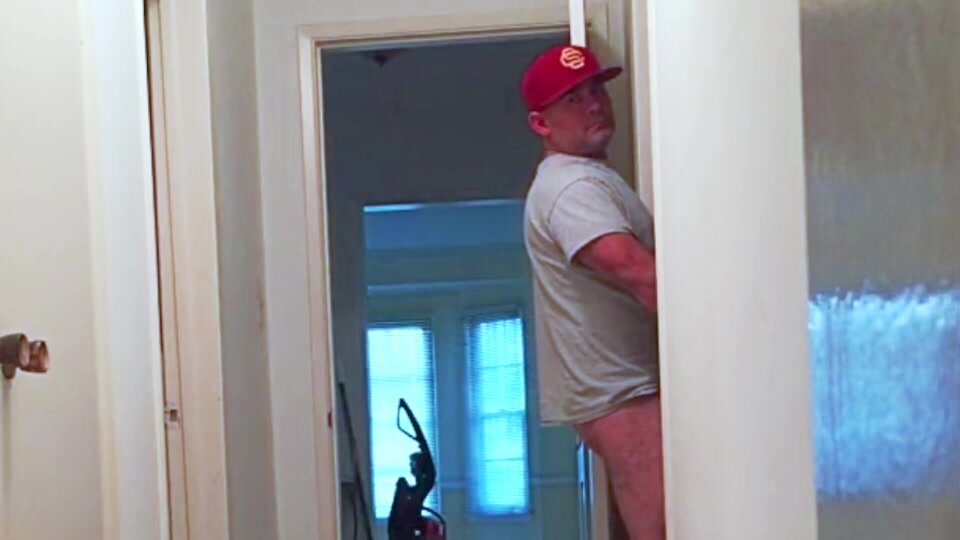 Hot str8 latin stud top sucked off at gloryhole
