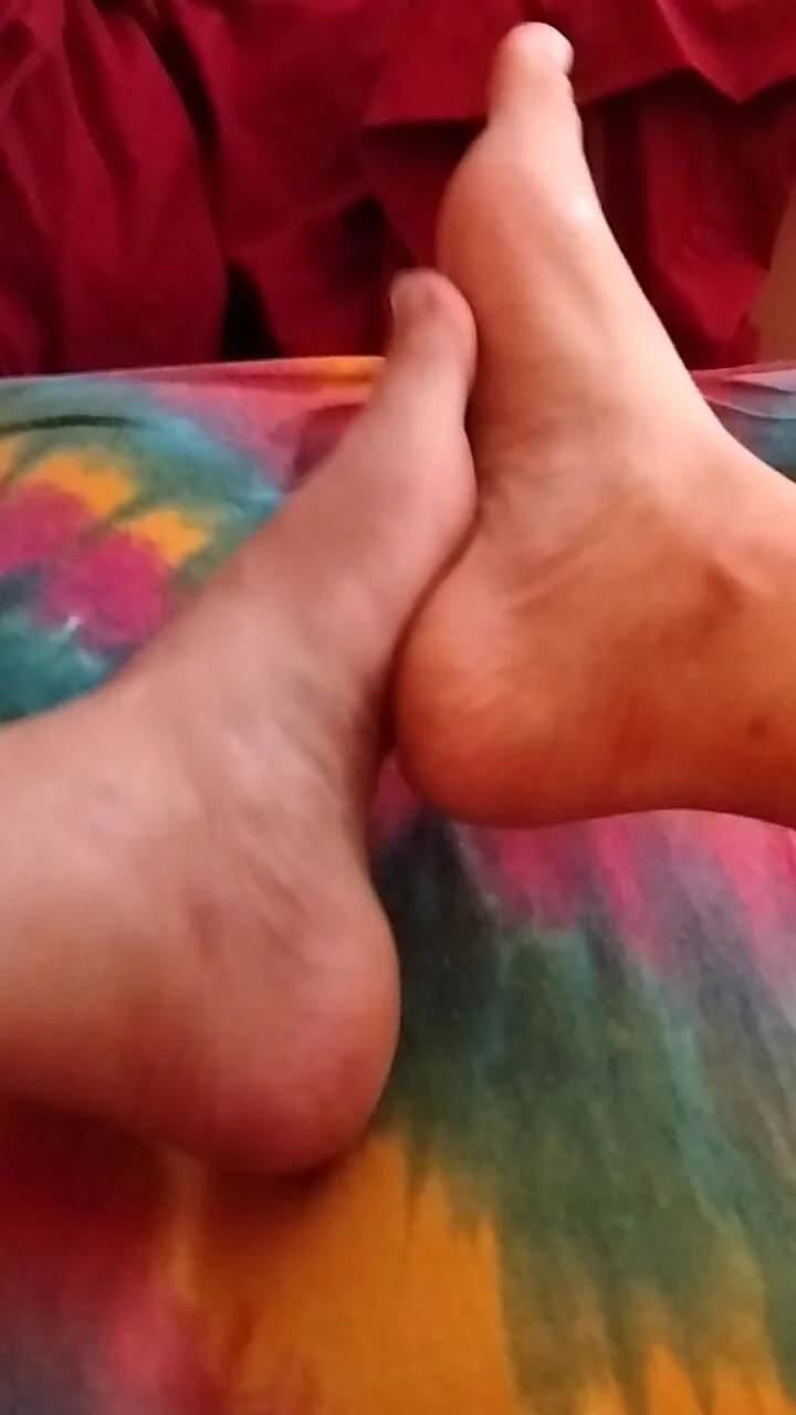 Video: Toes for Sucking! - ThisVid.com