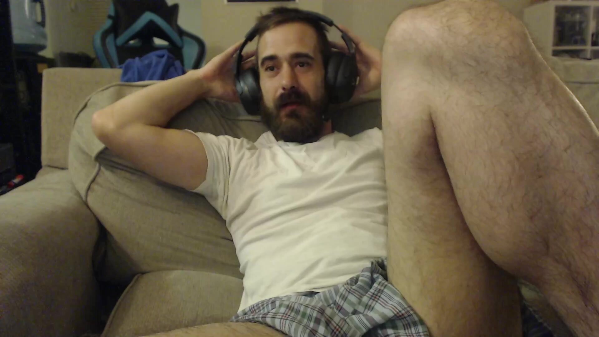 Bearded Guy Spreads Hairy Ass