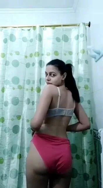 Indian Slut Ass - Hot n sexy indian slut nude show big ass n - video 2 - ThisVid.com