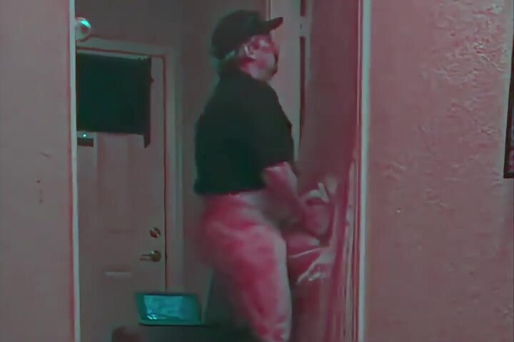 Str8 old redneck dad fucks slut bottom raw at gloryhole