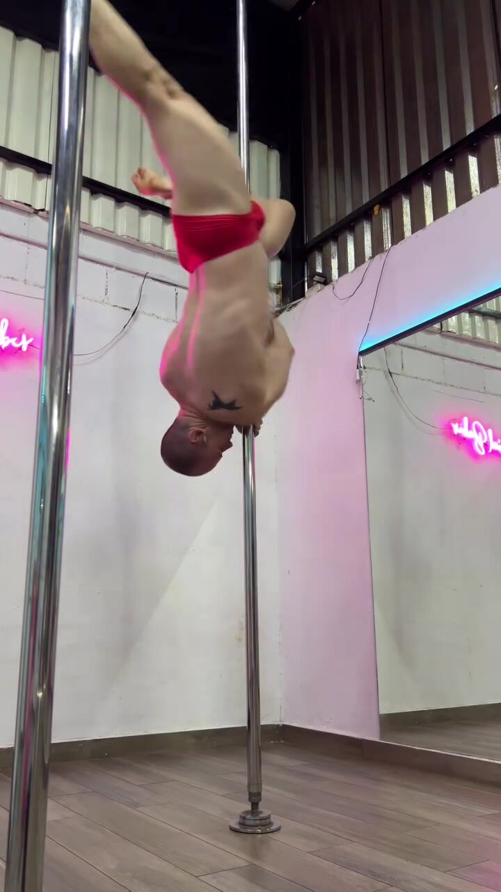 Sexy men - video 11