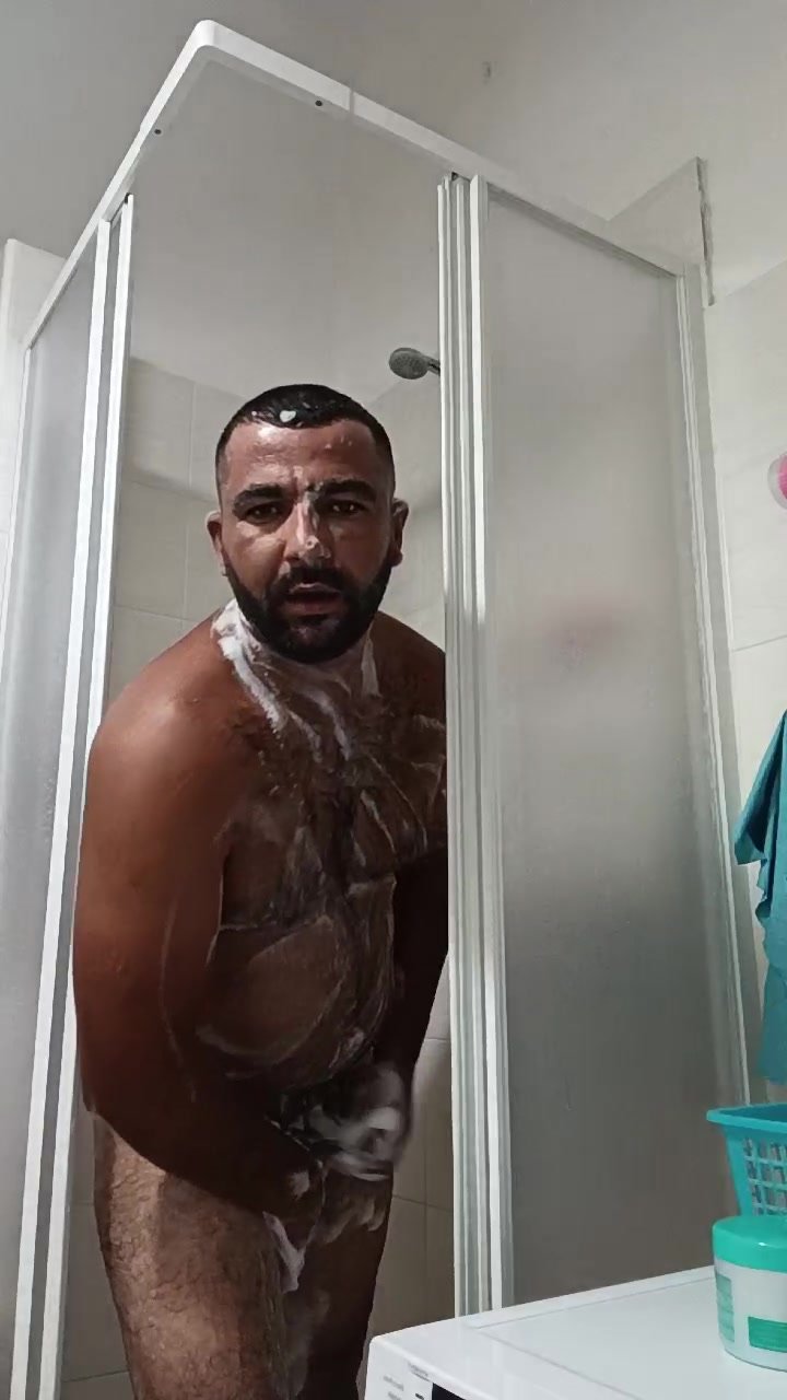 italian bear cums in the shower