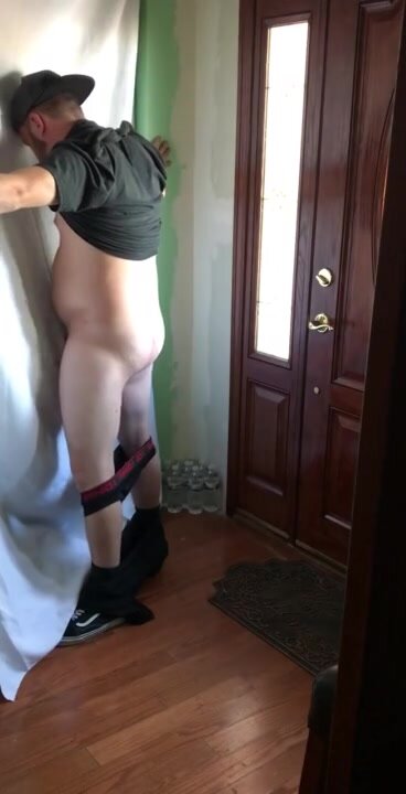 Anon sk8r str8 stud sucked off at gloryhole