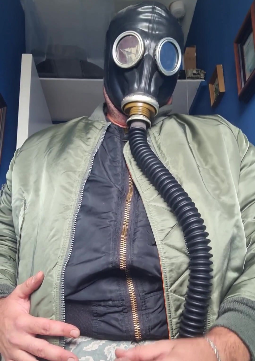 Double bomberjacket wank