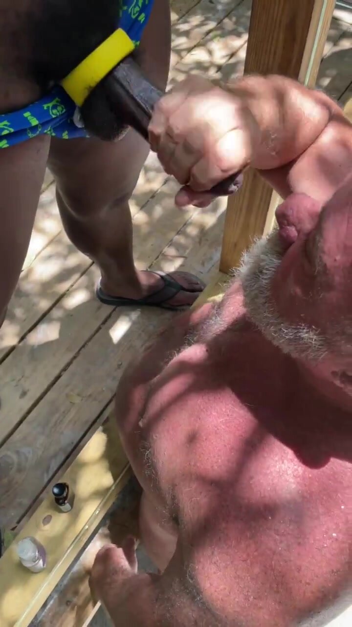Daddy sucking black cock - video 2