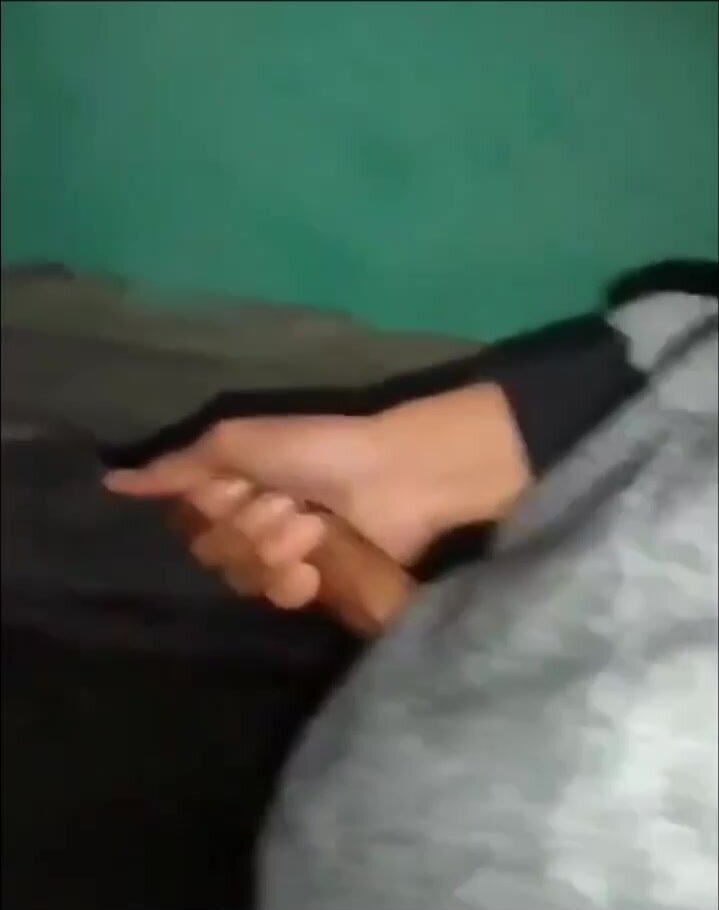 Paki twink plays
