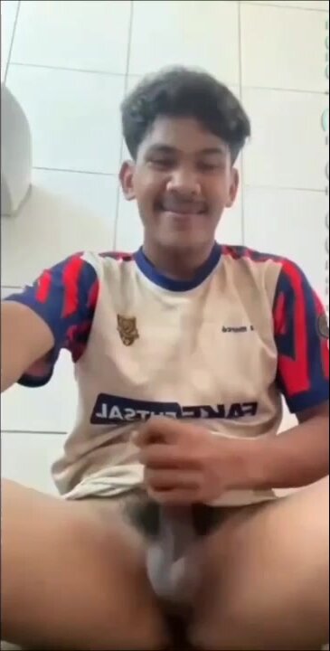 Thai twink - video 2