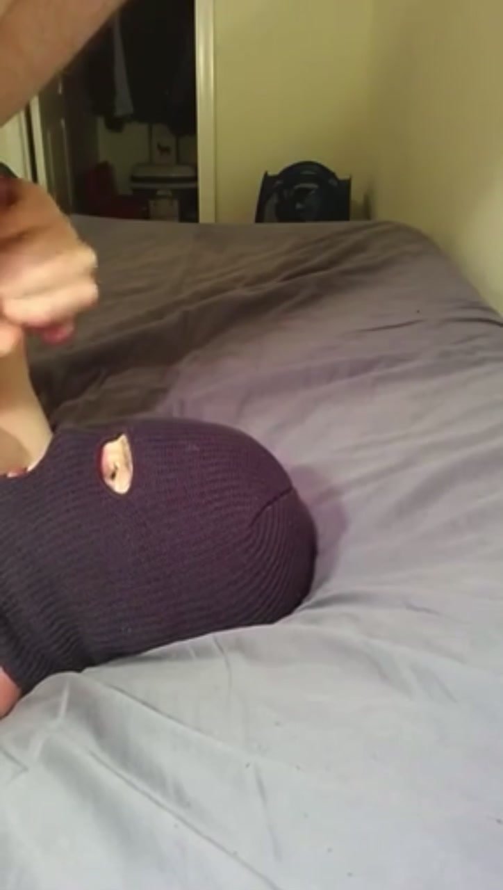 Sidetracked robber self facial