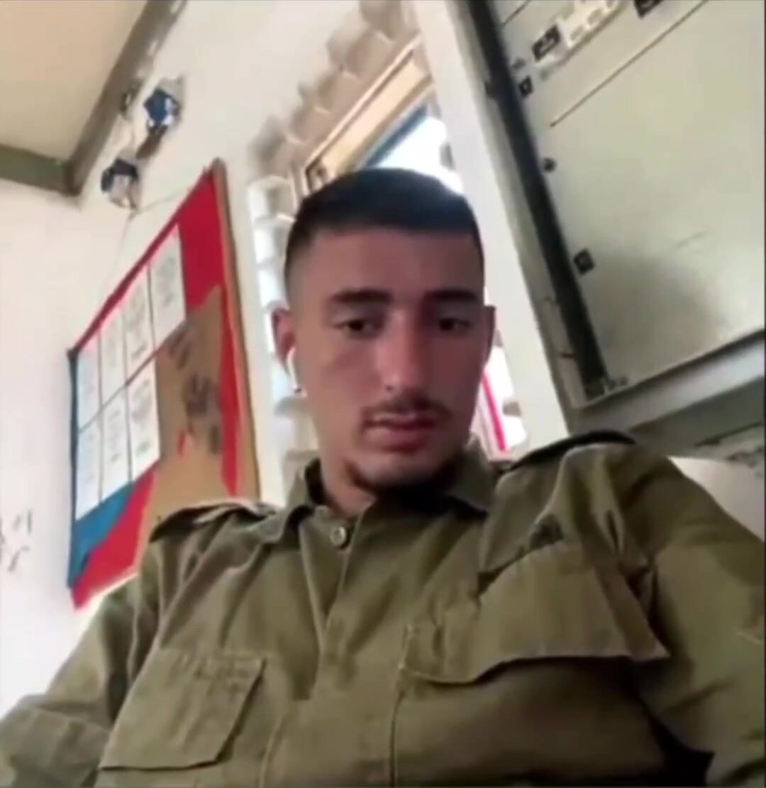 IDF soldier jerking off on duty (1)