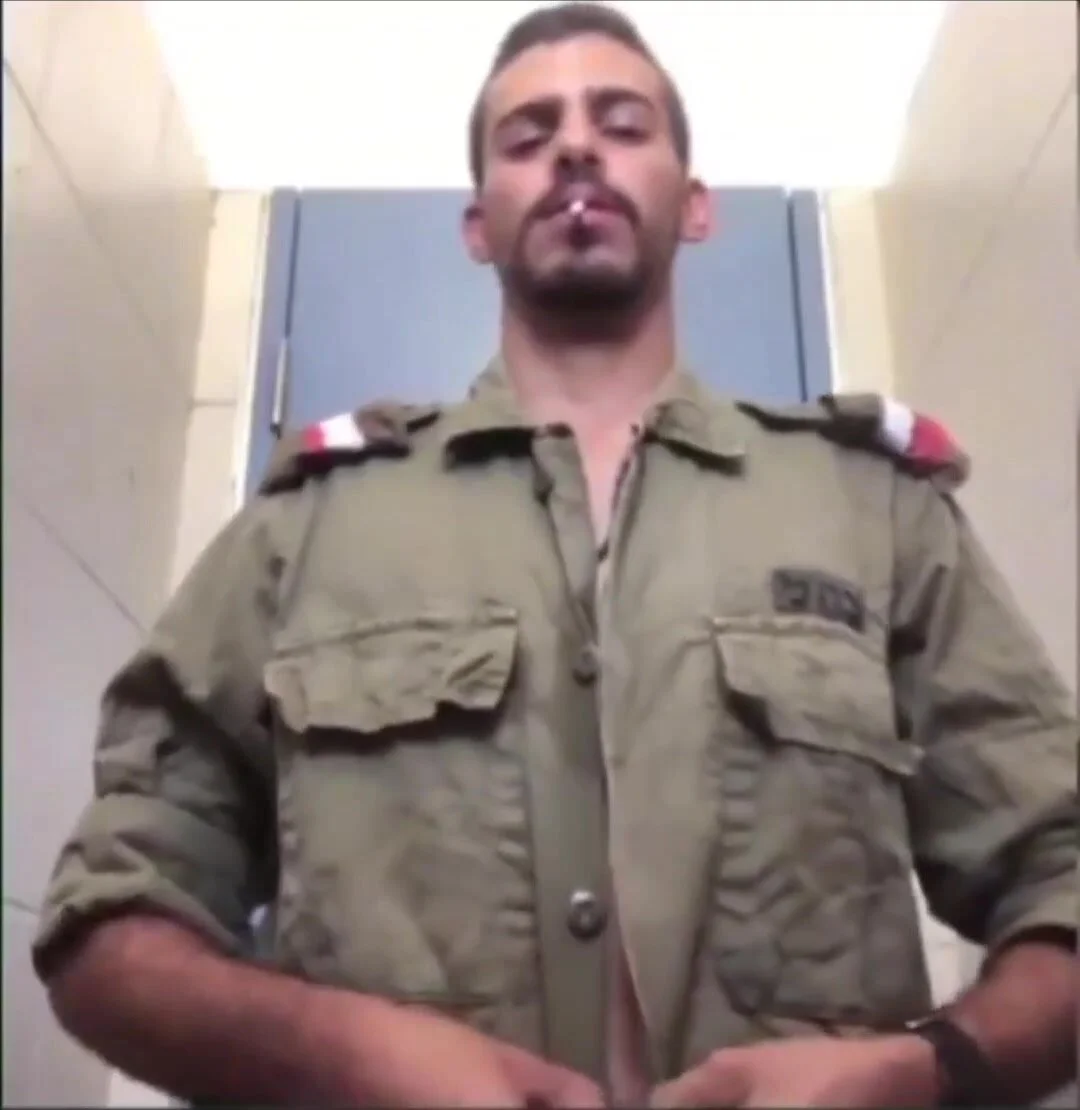 Baited IDF soldier cumming in bathroom stall - ThisVid.com