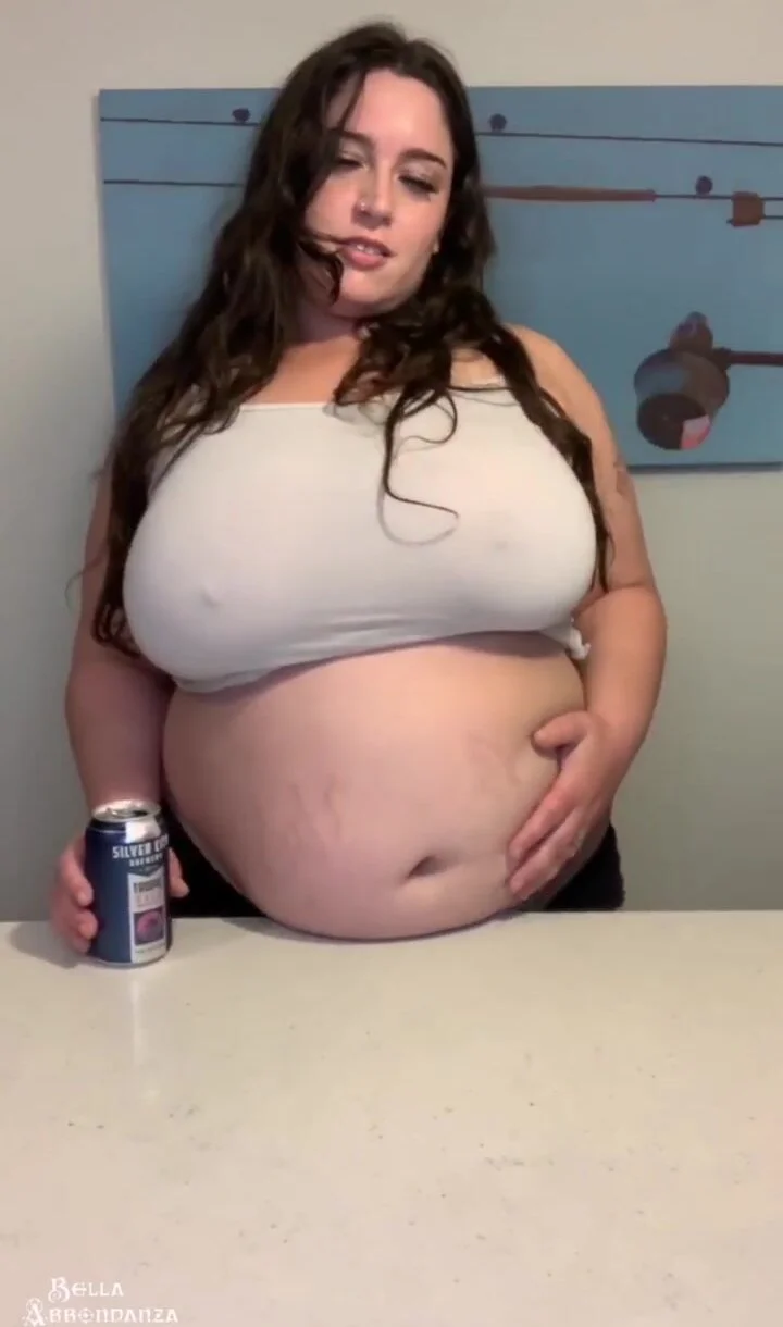 Bbw beer chugs - ThisVid.com