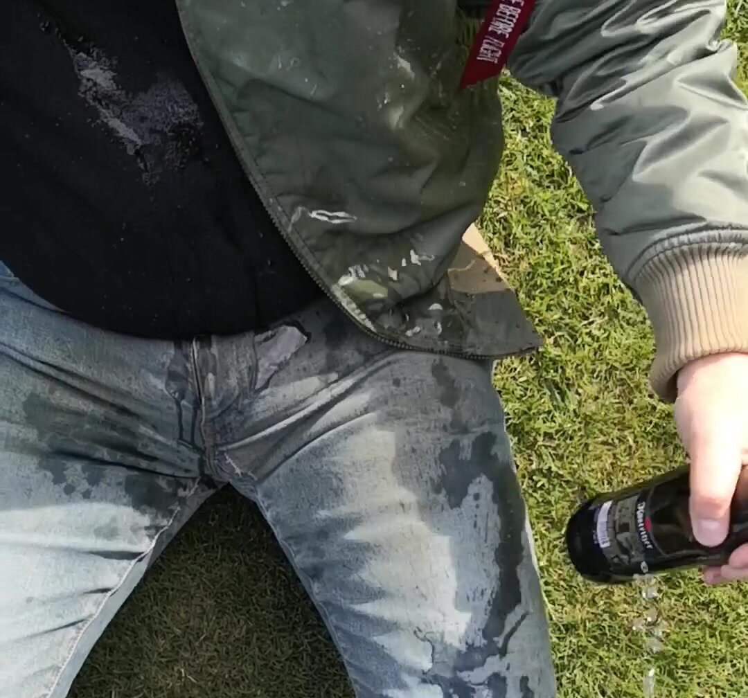 PISSS ON ME MATE !