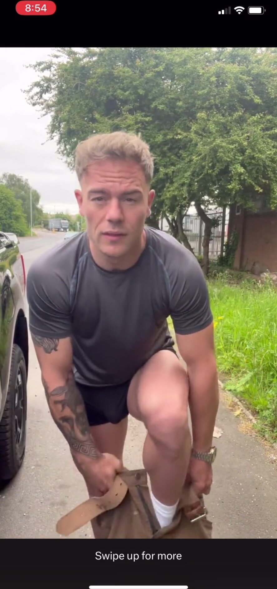 Piss outdoor - video 3