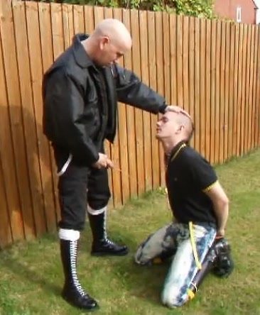 DOM AND SUB SKIN PISS