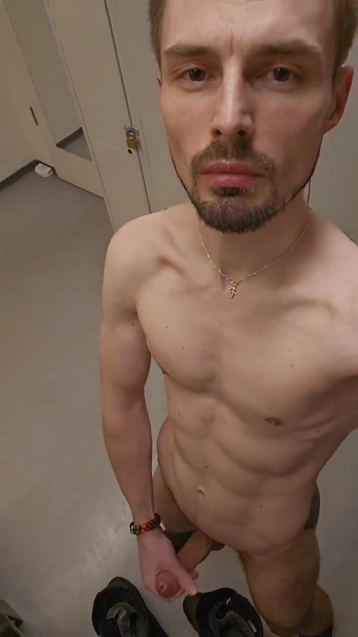 guy films himself jerking off in the locker room