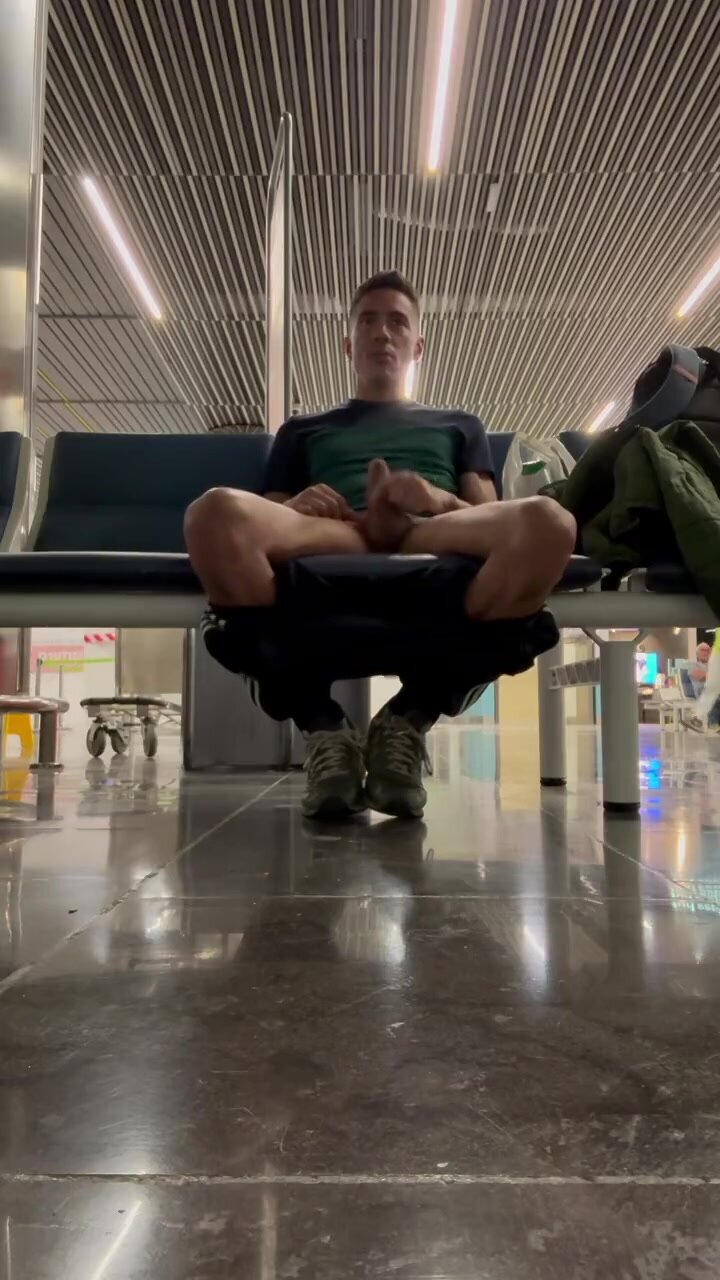 guy jerks off at the airport