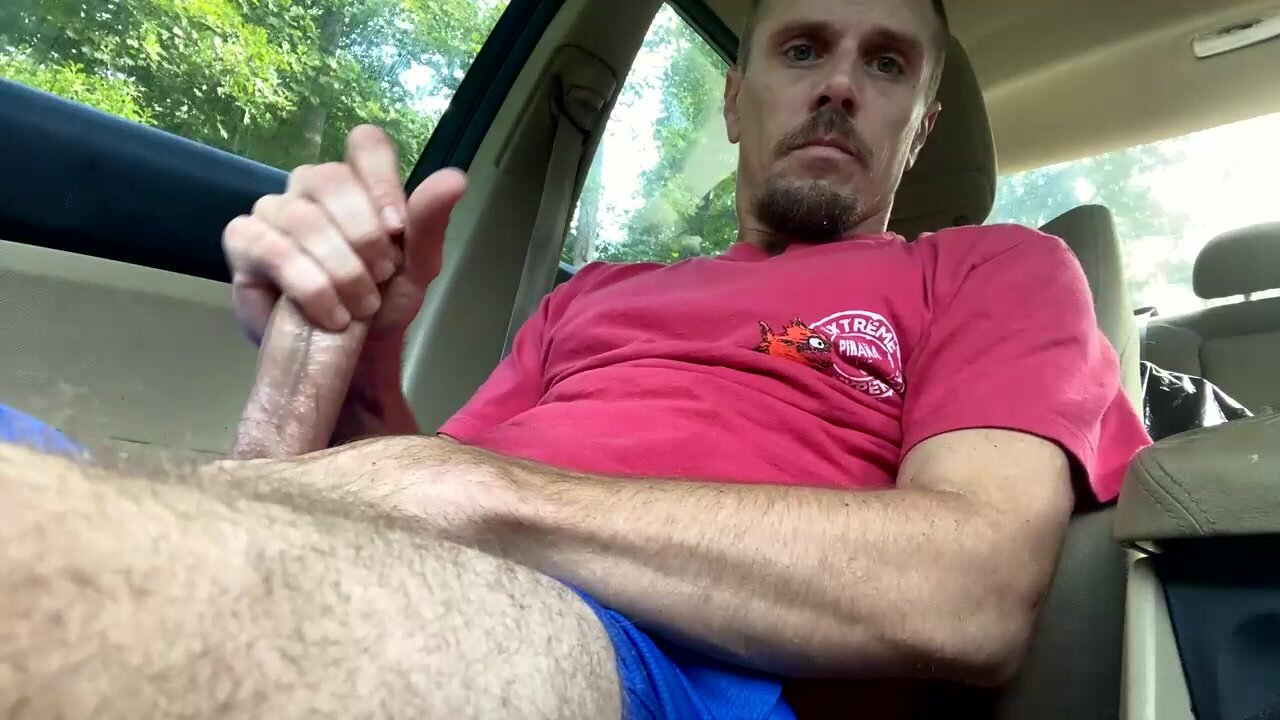 Young Guy Cums In His Car