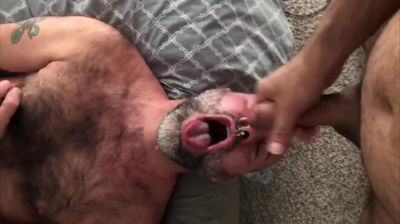 Middle Age Guy Getting A Cum Facial