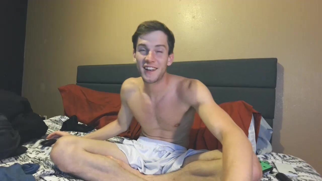 Straight Guy Spreads His Ass