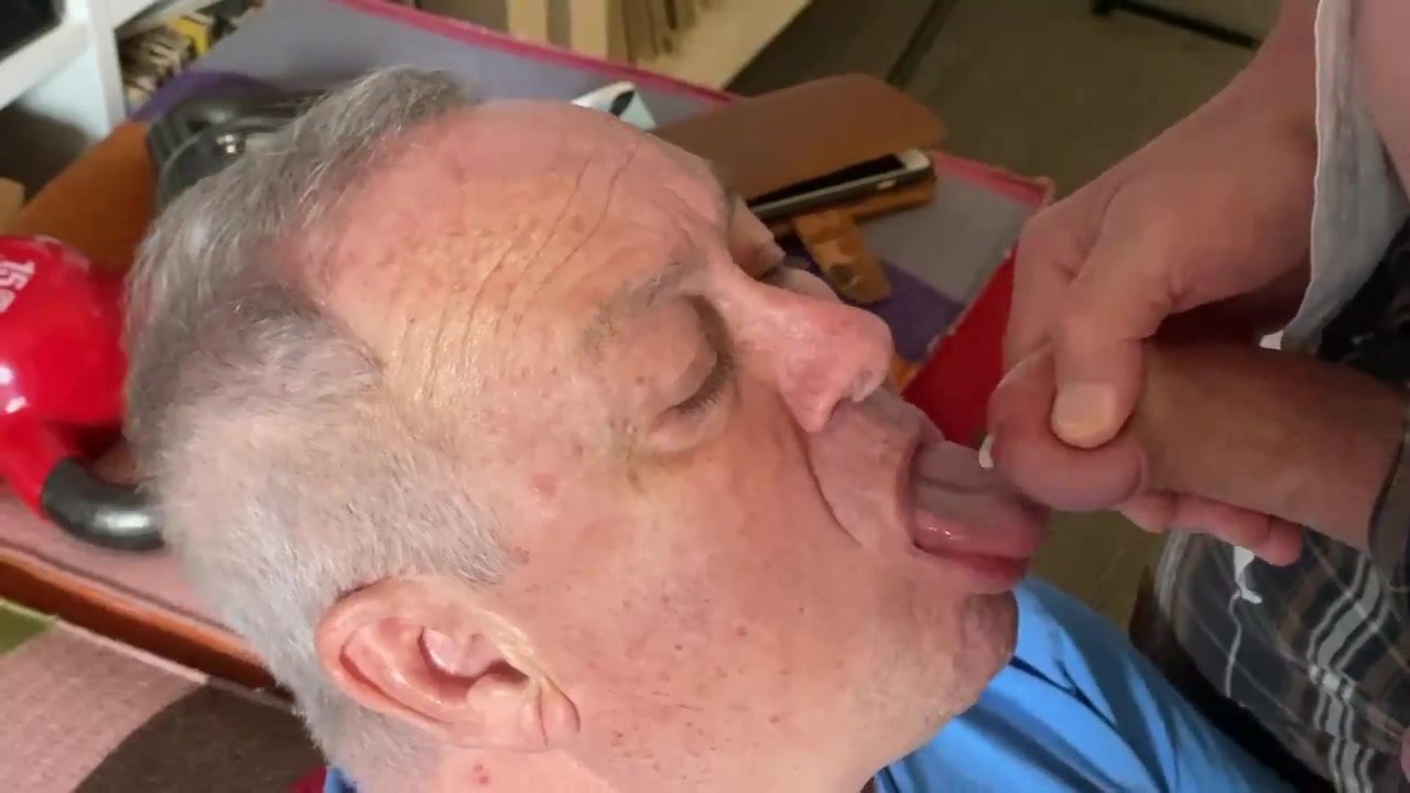 Grandpa slurps cum up