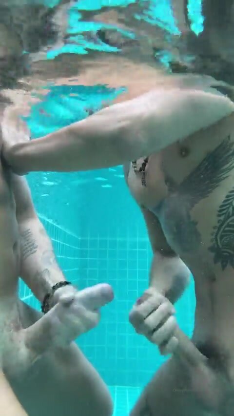 Jerking off and cuming in pool