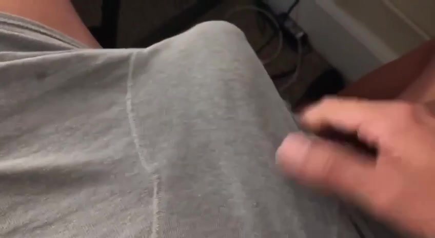 Dude With Big Dick Cums in Condom
