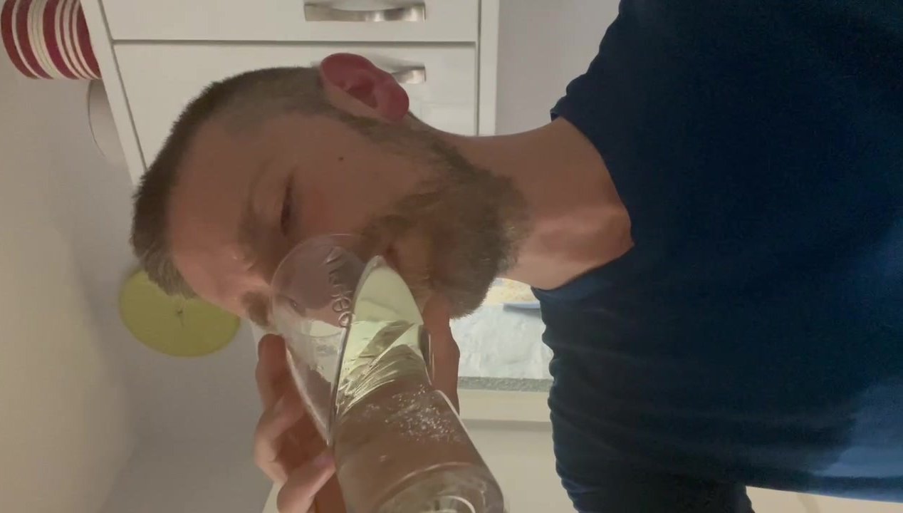 otter is addicted to the taste of his own piss
