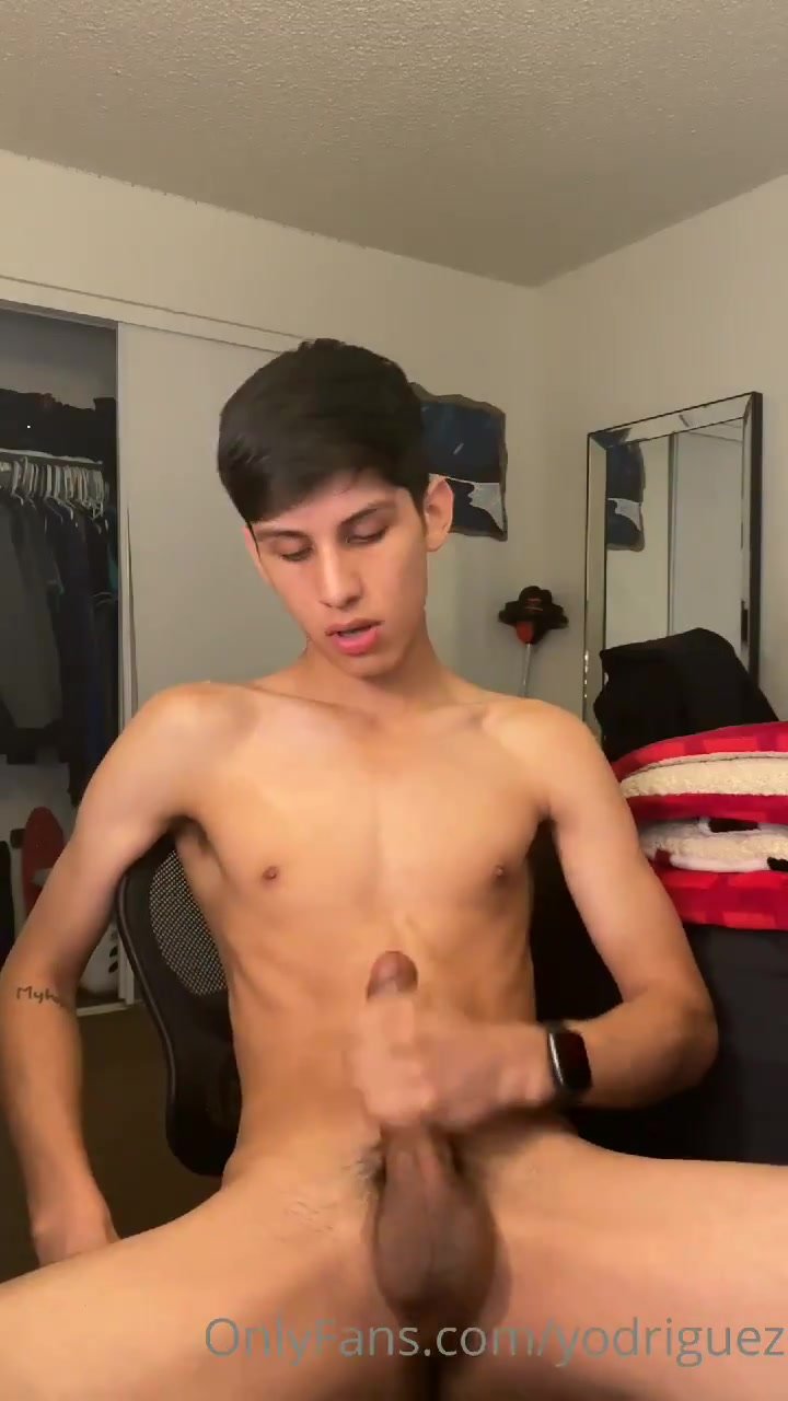 Boy Cumming - video 2