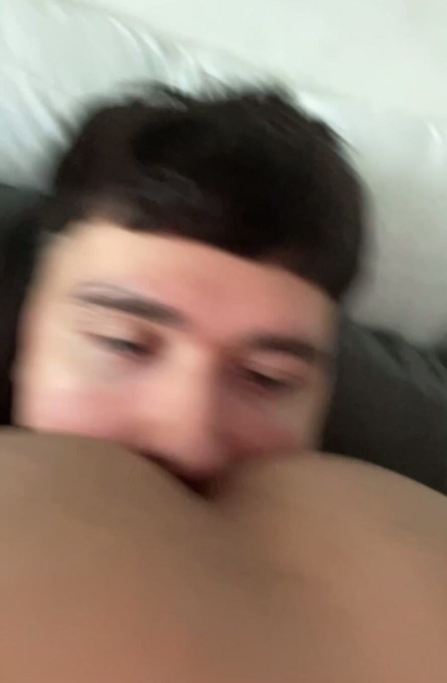 Sexy latino fucks and eats big Latino booty