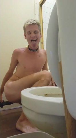 making out with a toilet 2