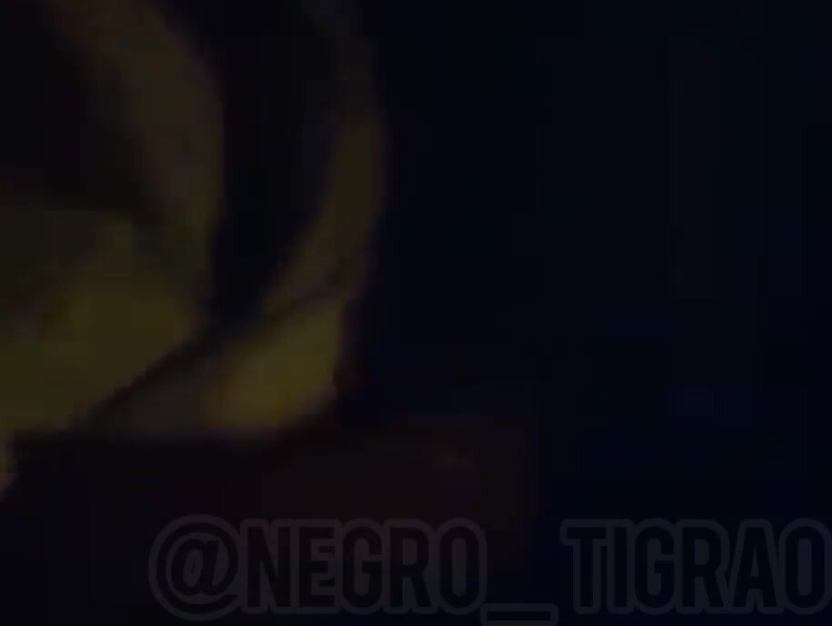 Mamando o novinho na rua