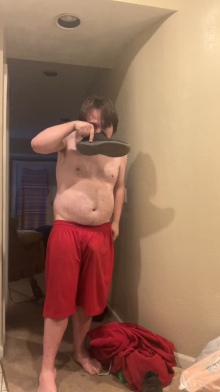 otter fag Cody strips down and shows off