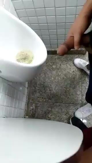 Toilet Cruising - video 2 - ThisVid.com