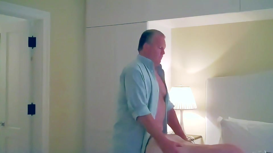 Older str8 daddy fucks and breeds blindfolded bottom