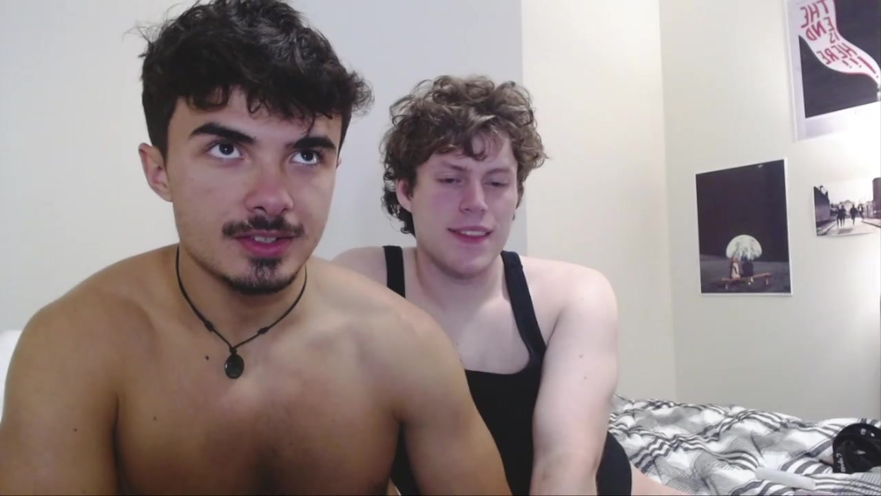 Young Guy Sucks Roommate\