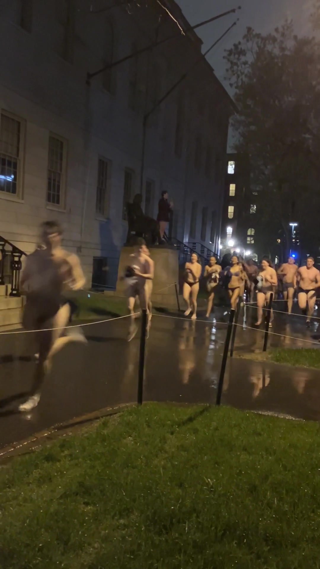 Harvard 2023 naked run - ThisVid.com