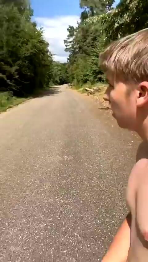 GUY CUMS IN THE MIDDLE OF THE ROAD